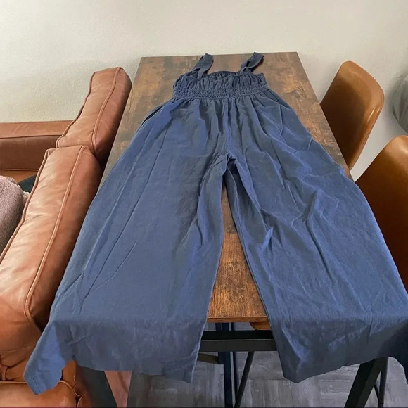 Madewell
Linen Blend Sophie Tank WideLeg Jumpsuit - Picture 7 of 8